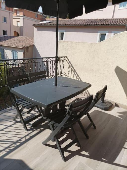 Studio Meuble Climatise Avec Terrasse Draguignan Zewnętrze zdjęcie
